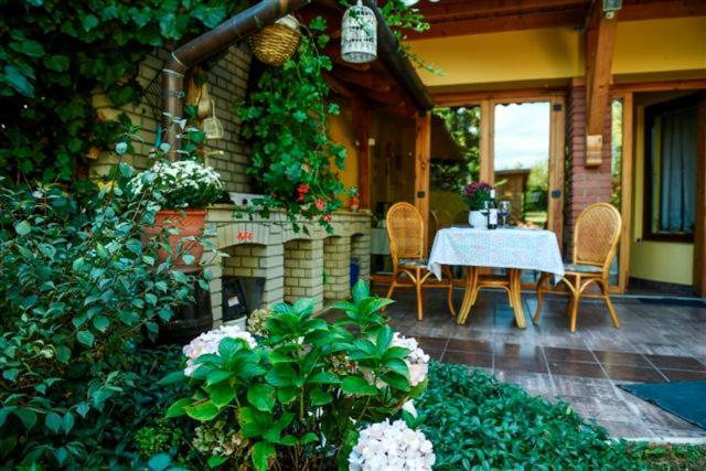 Siesta Vendeghaz Βίλα Έγκερ Εξωτερικό φωτογραφία