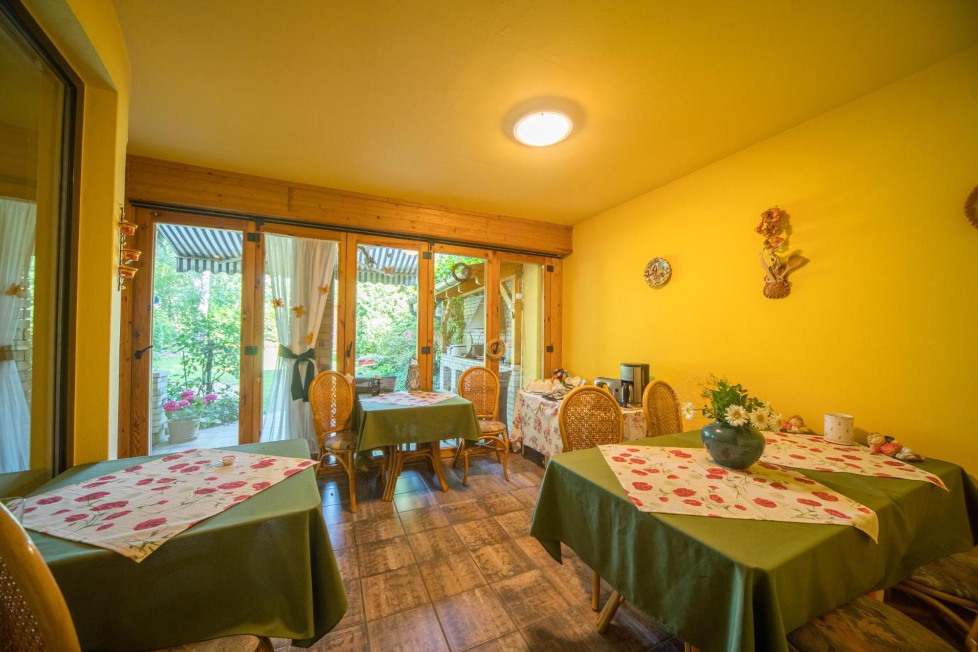 Siesta Vendeghaz Βίλα Έγκερ Εξωτερικό φωτογραφία