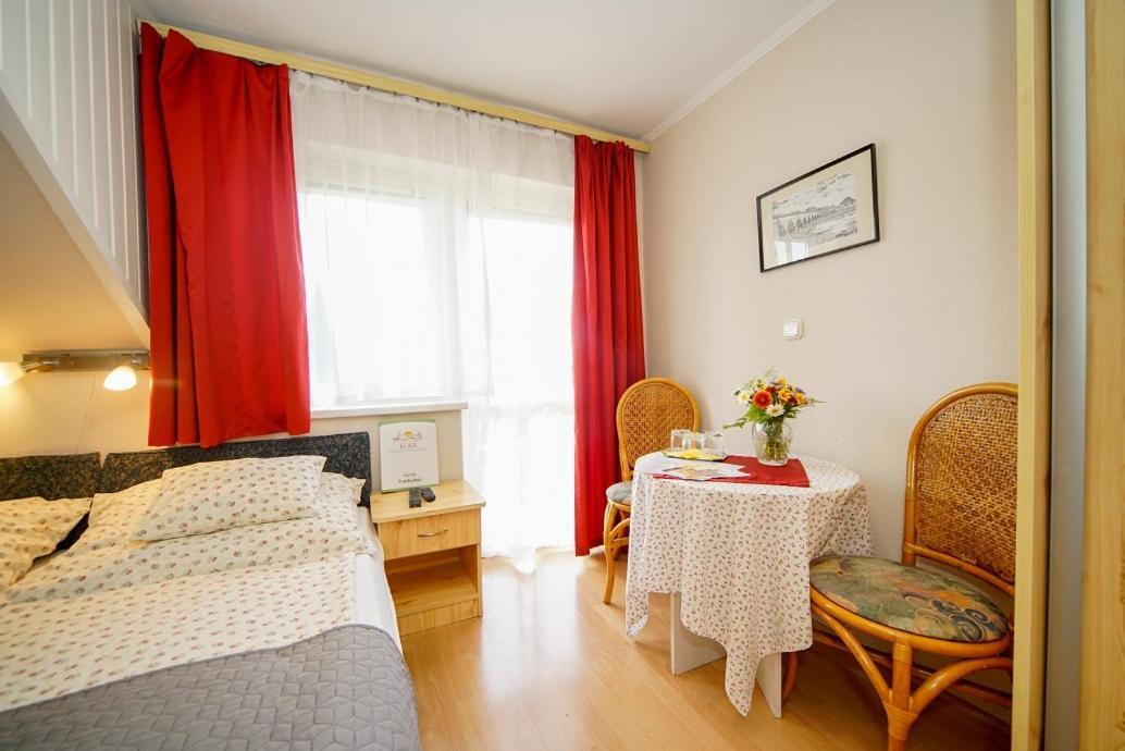 Siesta Vendeghaz Βίλα Έγκερ Εξωτερικό φωτογραφία